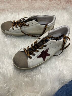 White sneakers fashion with red star and leopard laces designr style